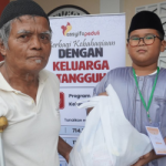 ponpes-assyifa-sagalaherang_santri_berbagi_kebahagiaan