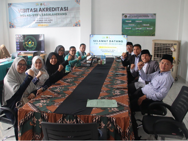 Badan Akreditasi Nasional Sekolah/Madrasah (BAN S/M) Laksanakan Visitasi Akreditasi di Madrasah Tsanawiyah As-Syifa Sagalaherang